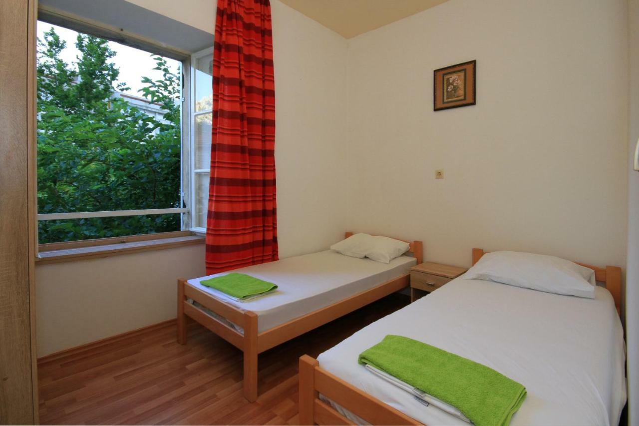 Big And Spacious Apartment In The Heart Of Оміш Екстер'єр фото