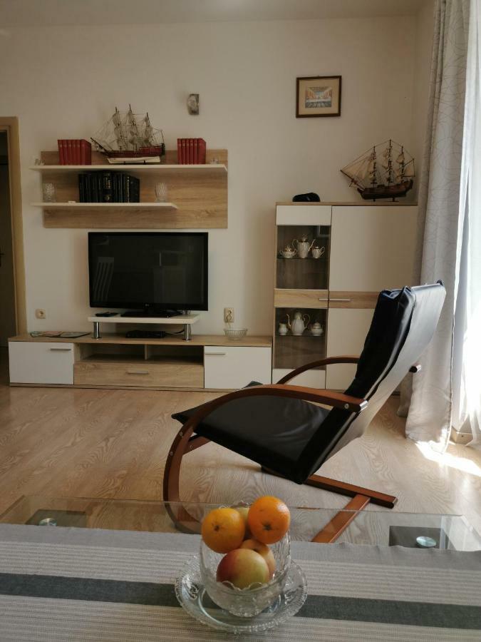 Big And Spacious Apartment In The Heart Of Оміш Екстер'єр фото